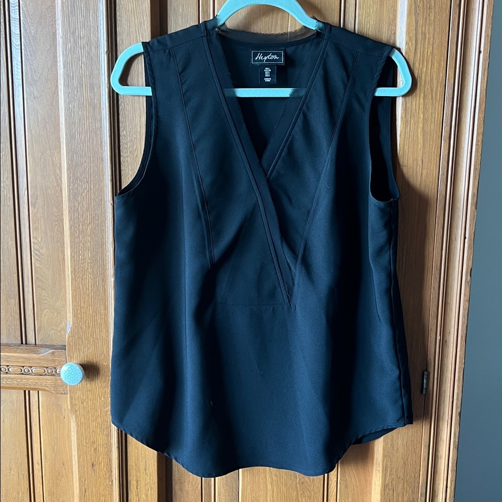 Heyton Black V-Neck Sleeveless Top